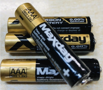 4x AAA Alkalické baterie